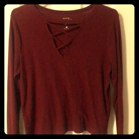 Hollister wine red top - Picture 1 of 3